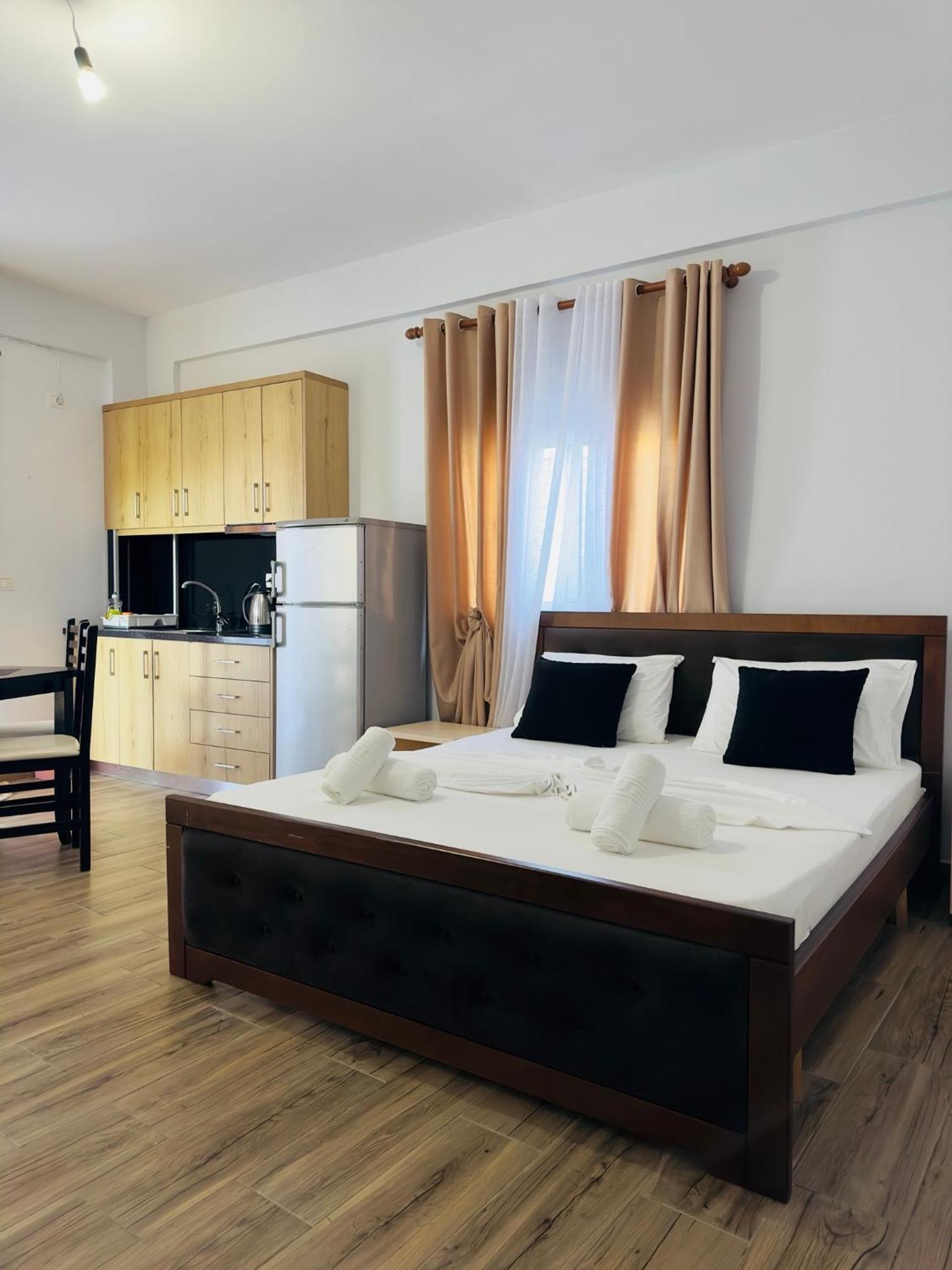Villa Merkuri Химар Екстериор снимка