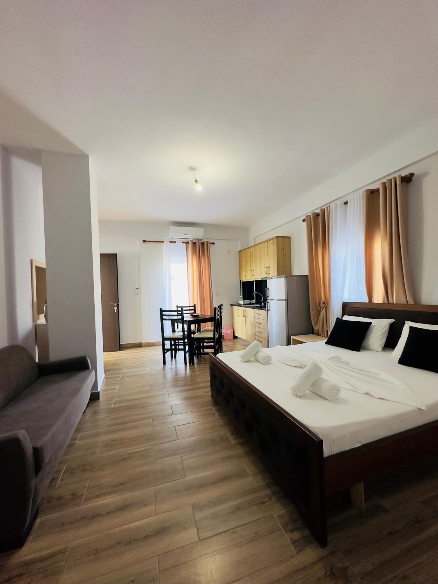 Villa Merkuri Химар Екстериор снимка